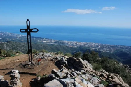 El Pico de Juanar Hiking